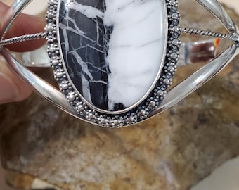 White Buffalo Bracelet Cuff / Sterling Silver/White Buffalo Cuff Bracelet/Silver Cuff Bracelet/White Turquoise Cuff/White Stone Cuff /LL310