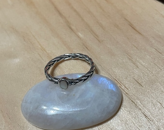Dainty Mother Pearl Ring/Fresh Mother Pearl Ring/Braided Silver Ring/Small Pearl Ring/Sterling Silver Ring/Gift