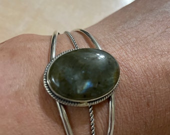 Labradorite Cuff / Blue Labradorite Cuff/Sterling Silver Cuff/Natural Labradorite Cuff/Gems Stone Cuff/Labradorite Gemstone Cuff/Silver Cuff