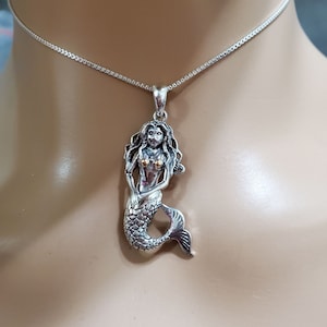 Mermaid Pendant Necklace / Mermaid Pendant / Sterling Silver Mermaid / Mermaid Necklace / Mermaid Pendant / Gift For Her / Mermaid Jewelry