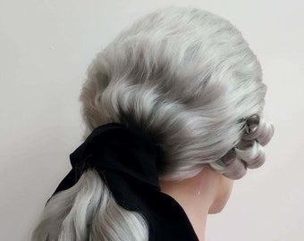 Authentique perruque grise extra longue d'époque luis XVI