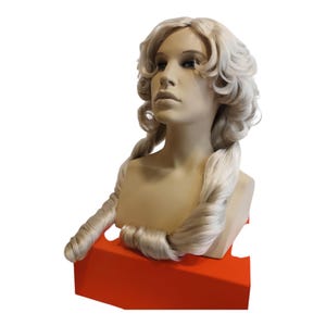 Louise de La Vallière Wig – Platinum Grey Baroque Rococo Wig – Handmade Historical Theater Wig –  Lady&#39;s Gray Blonde Period Noblewoman&#39;s Wig