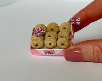 Miniature Donuts, Doll house Miniatures, Dollhouse Accessories, Miniature Food, 1:12 Scale dollhouse house miniatures, Beach Miniatures.