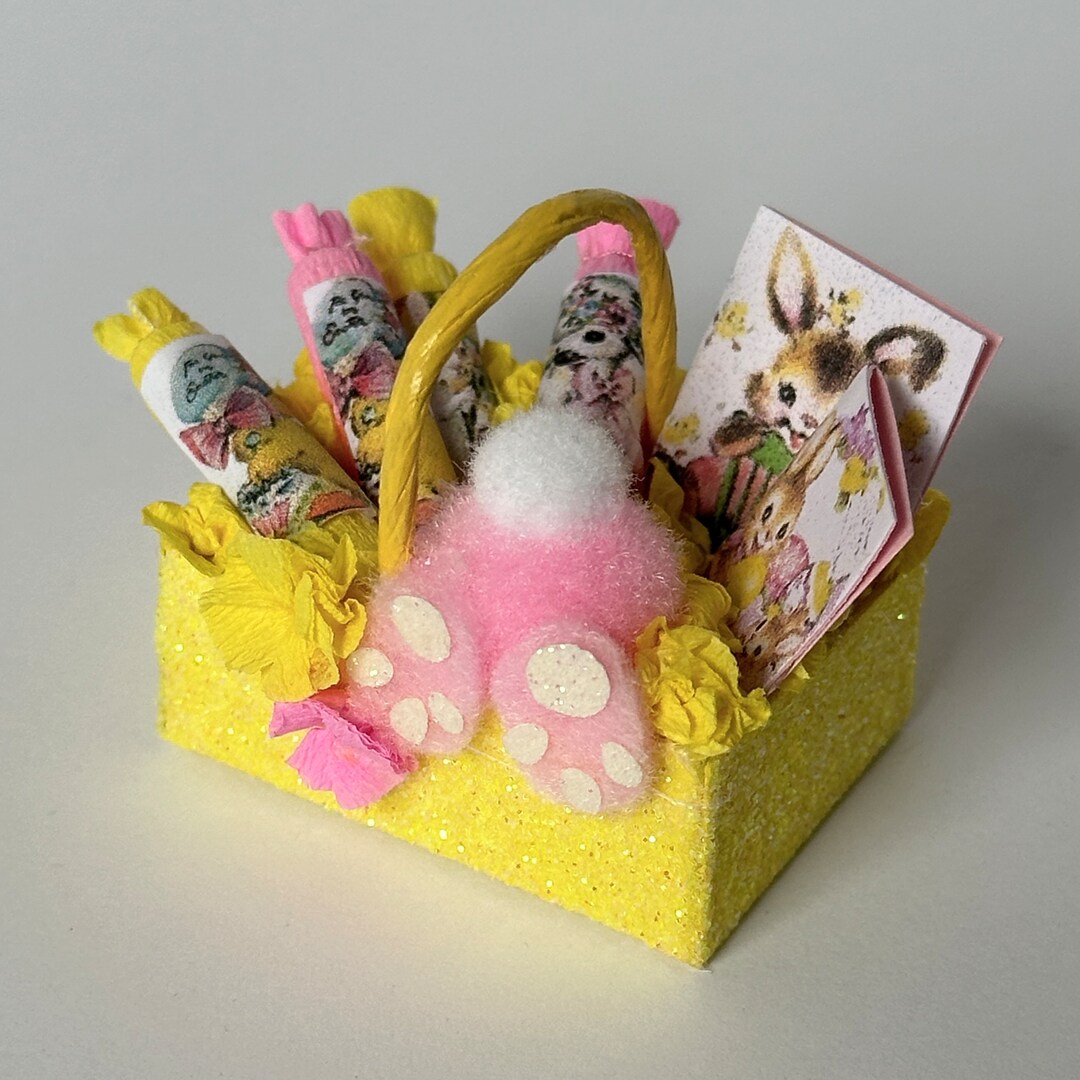 Dollshouse Spring Gift Basket, 1:12 Scale Dollshouse Miniature Easter ...