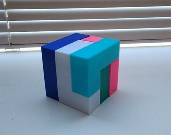 Cubo de rompecabezas impreso en 3D (dificultad media)