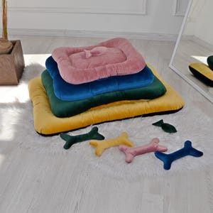 Handmade Velour Pet Mat: Cozy Dog Bed, Anti-Claw Fabric