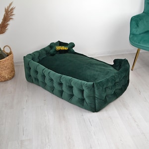 Green dog bed for Labrador with the possibility of embroidery of the dog&#39;s name, handmade