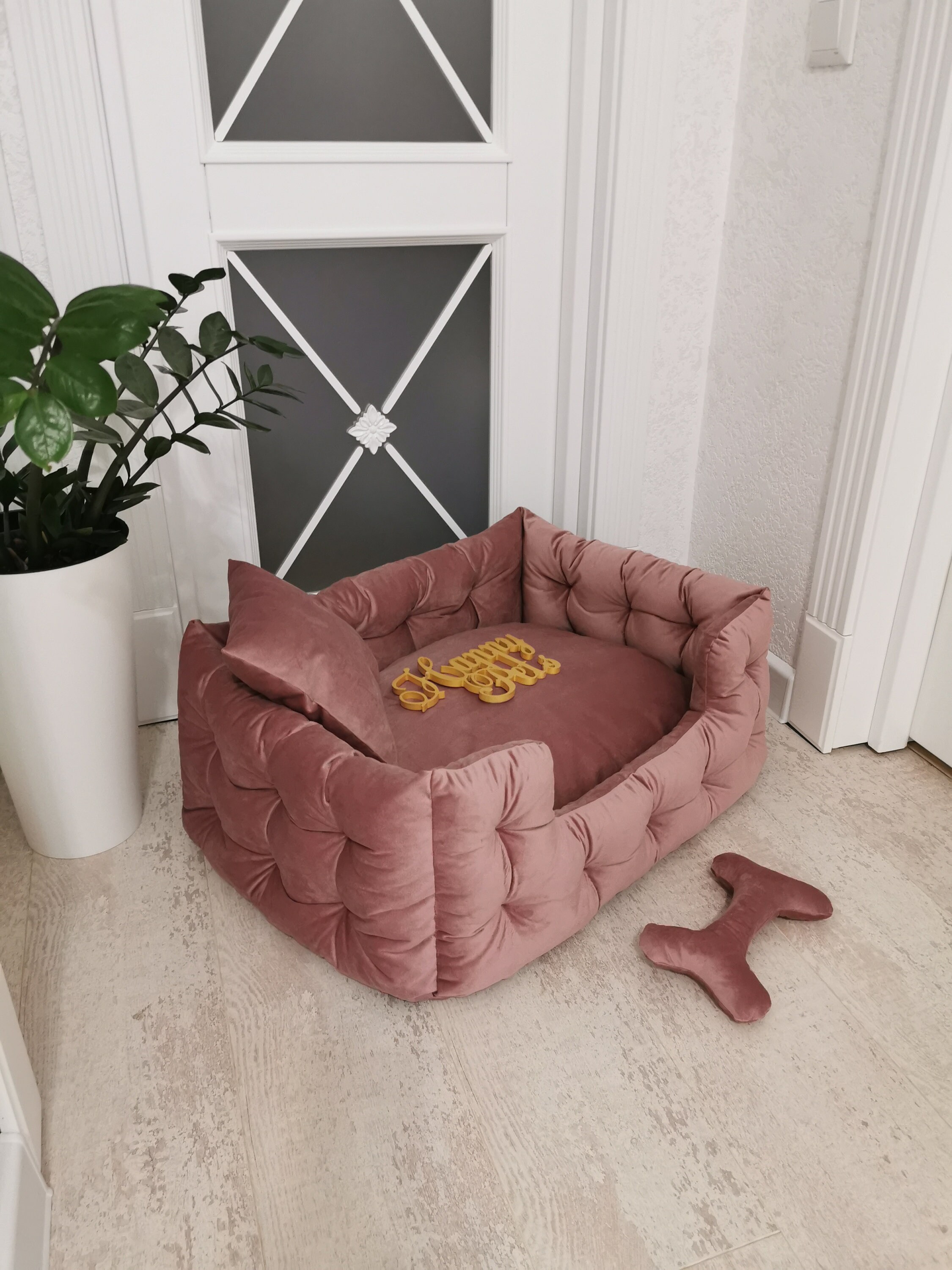 extra large raised dog bed