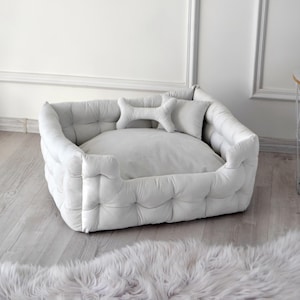 Handmade White Velour Dog Bed: Elevated Anti-Claw Design