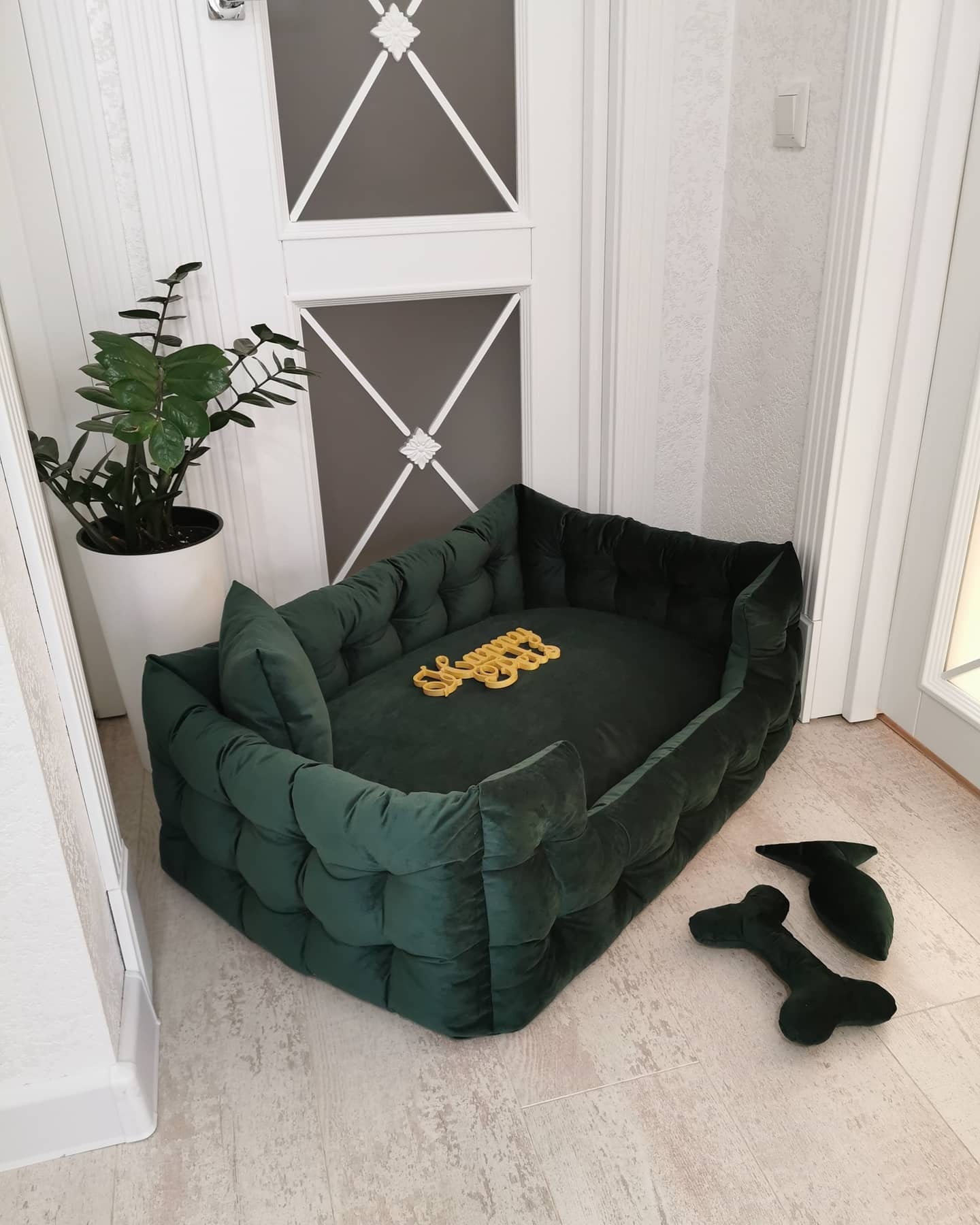 extra large raised dog bed