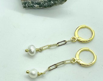 Pearl Huggie Earrings Pearl Hoop Earrings Gold Huggie Hoop Dangle Earrings Freshwater Pearl Earrings Simple Pearl Earrings Pearlcore Jewelry