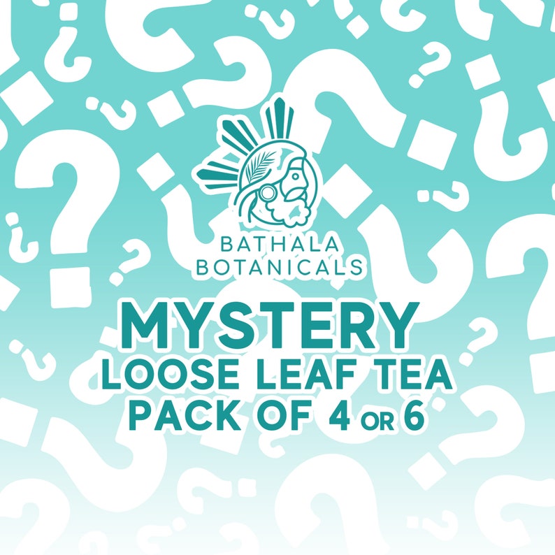 Pode incluir: Um fundo azul turquesa com pontos de interroga&ccedil;&atilde;o brancos. O texto "MYSTERY LOOSE LEAF TEA PACK OF 4 OR 6" est&aacute; em azul turquesa. Um logotipo com uma ilustra&ccedil;&atilde;o azul turquesa de uma pessoa com um cocar de penas e o texto "BATHALA BOTANICALS" est&aacute; acima do texto.