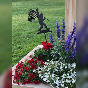 Sasquatch, Big Foot, Yard Stake, Metal Garden Decor, Yard Decor, Patriotic,
