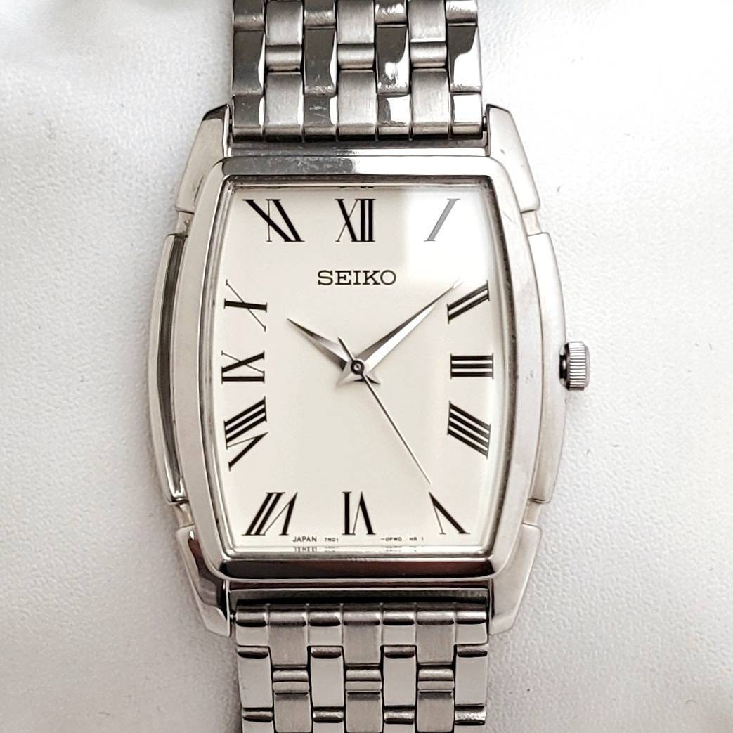 【大学生の特権】学生証で送料無料になる Vintage Etsy - Rare Ultra 90s Tonneau Seiko 時計
