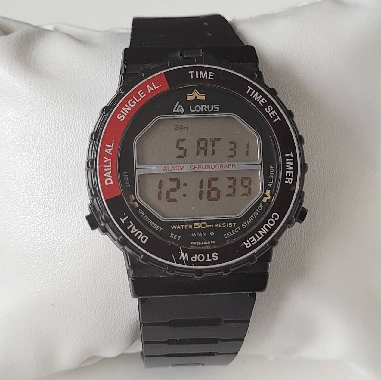 ★rw-1421) DULSAR Classic Digital Watch ☆rw-1421) DULSAR Classic Digital Watch