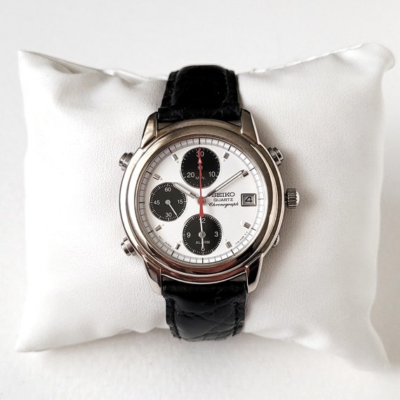 Vintage Seiko Panda 90s With Red Details - Etsy Vintage Seiko Panda 90s With Red Details - Etsy