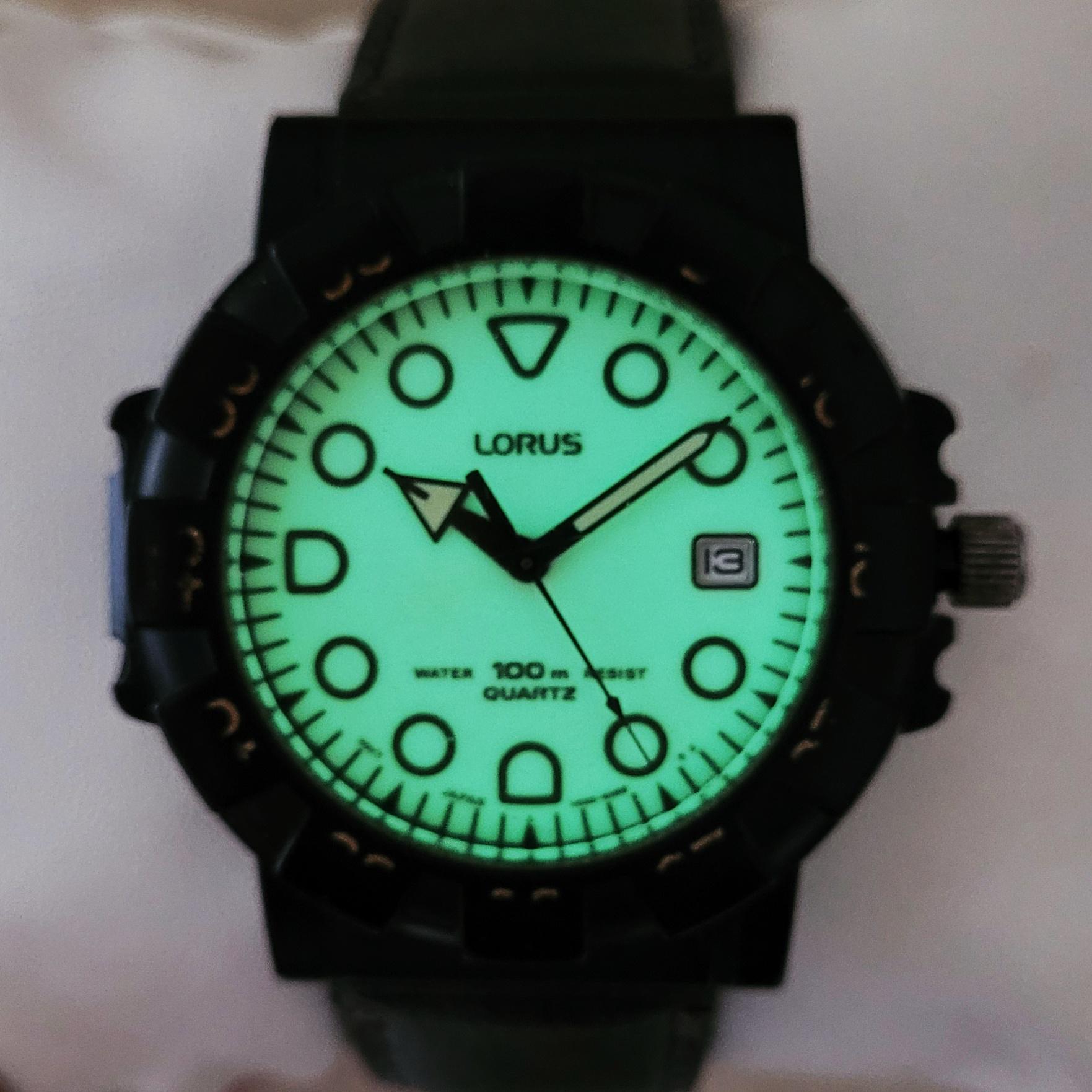 Vintage 90s Lorus dive watch Vintage Lorus Divers by Seiko 90s With Phosphorus Dial  main image 2