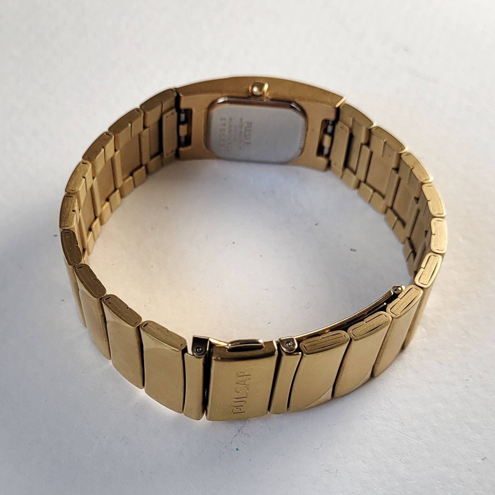 Pulsar bracelet watch clearance