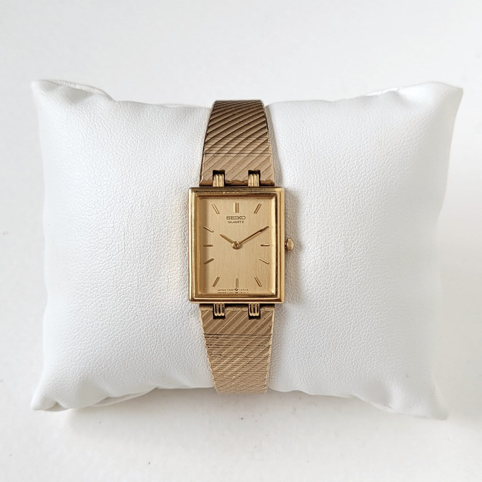 SEIKO TANK 1984年製「NINA RICCI」Quartz 腕時計 SEIKO TANK 1985年製『NINA RICCI』Quartz 腕時計 - メルカリ