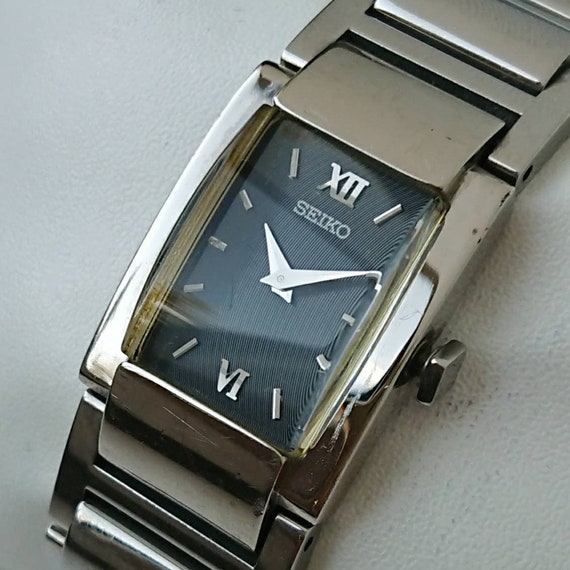 Vintage Seiko Black Bracelet Watch for Ladies 90s - Etsy Vintage Seiko Black Bracelet Watch for Ladies 90s - Etsy