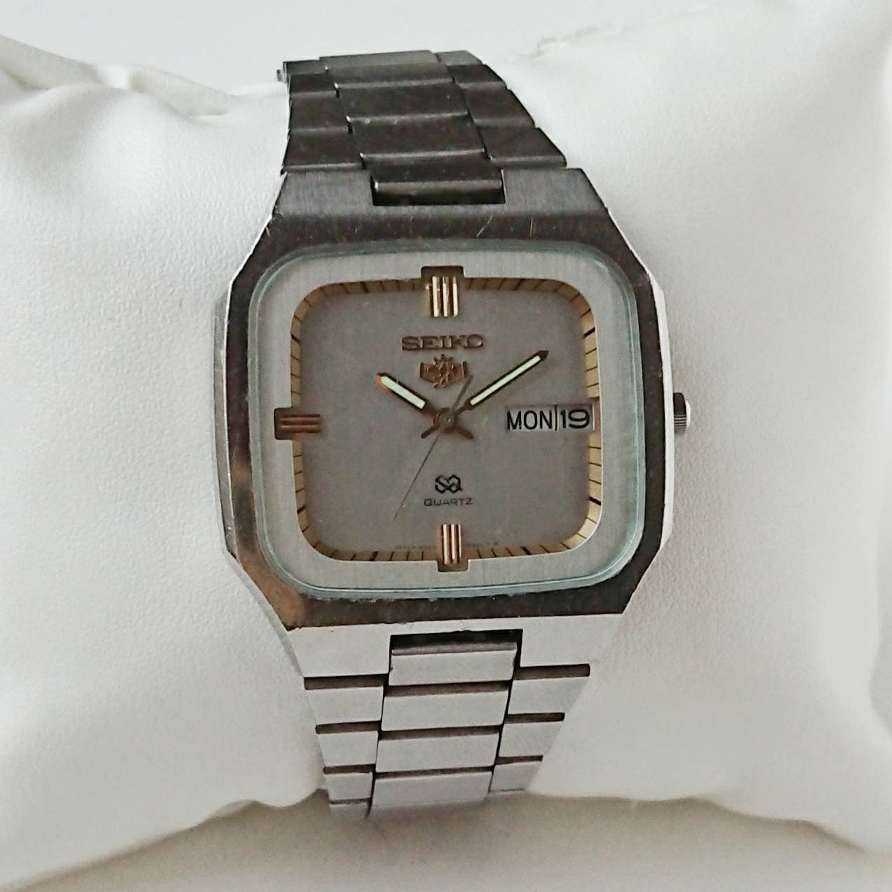 Vintage Seiko SQ TV 80s with rare Lion logo