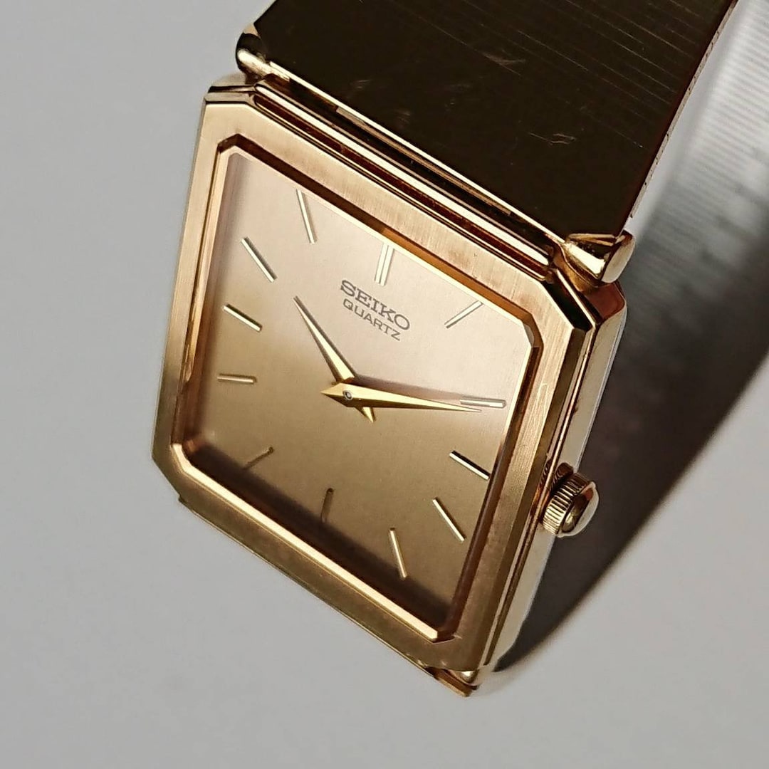 SEIKO Wristwatch FREQUENCY WHITE Model 1990's Very Rare