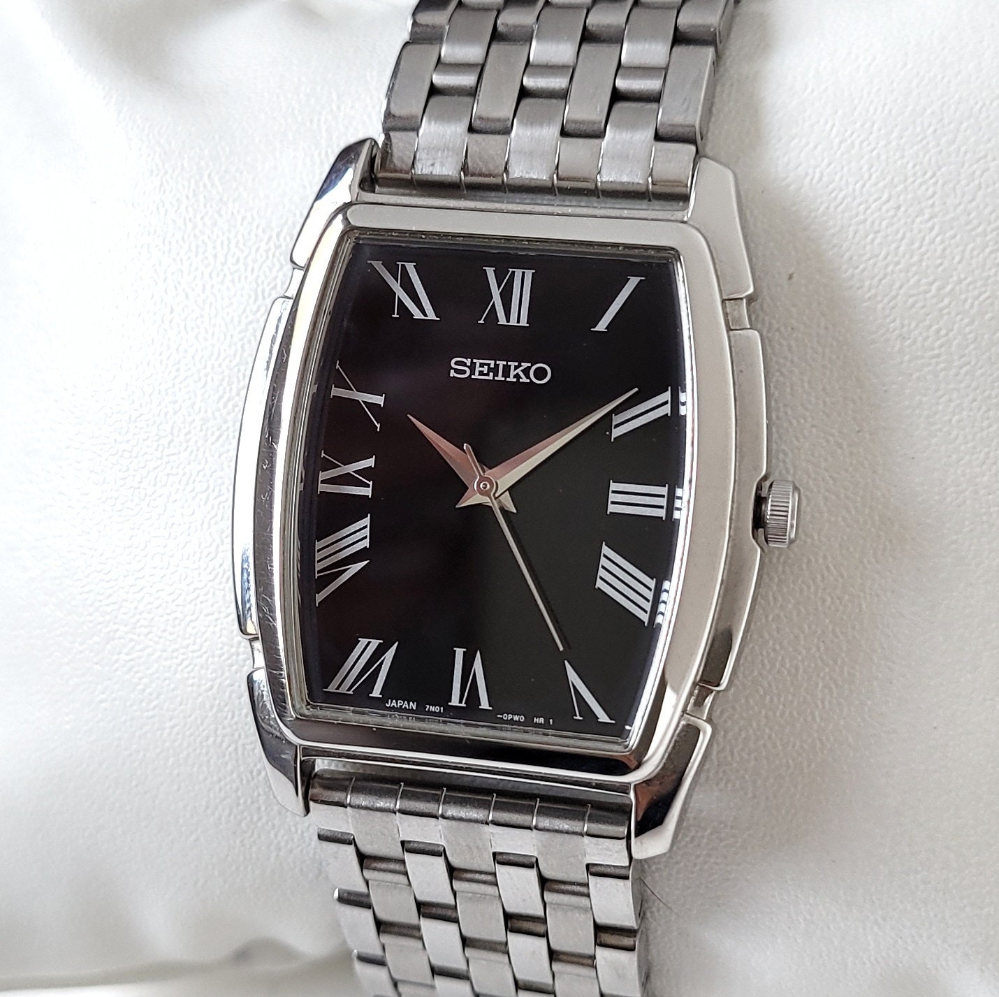 Vintage Seiko Slim Tonneau Tank Quartz Men's Watch - (FREE