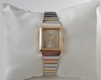 ORIENT 薄型ゴールド　ペアウォッチ Seiko Mens V701-2F30 Quartz Watch Gold Bracelet Band Case