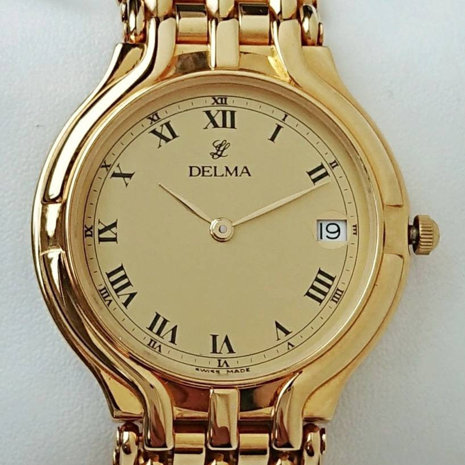 delma les supremes watch
