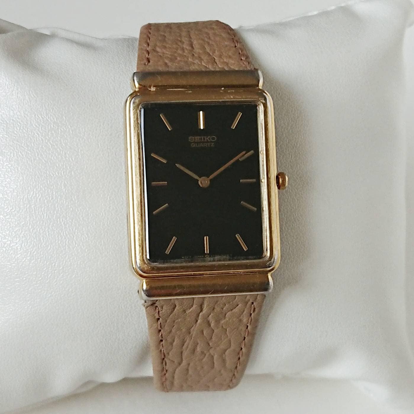ヴィンテージ セイコー ブラック&ゴールド タンク 90 年代 ユニーク