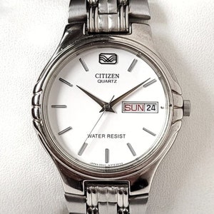 Reloj Citizen clásico vintage de los 90 sin usar