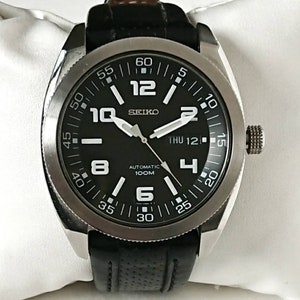 Vintage Seiko Black 90s High Condition - Super Rare!