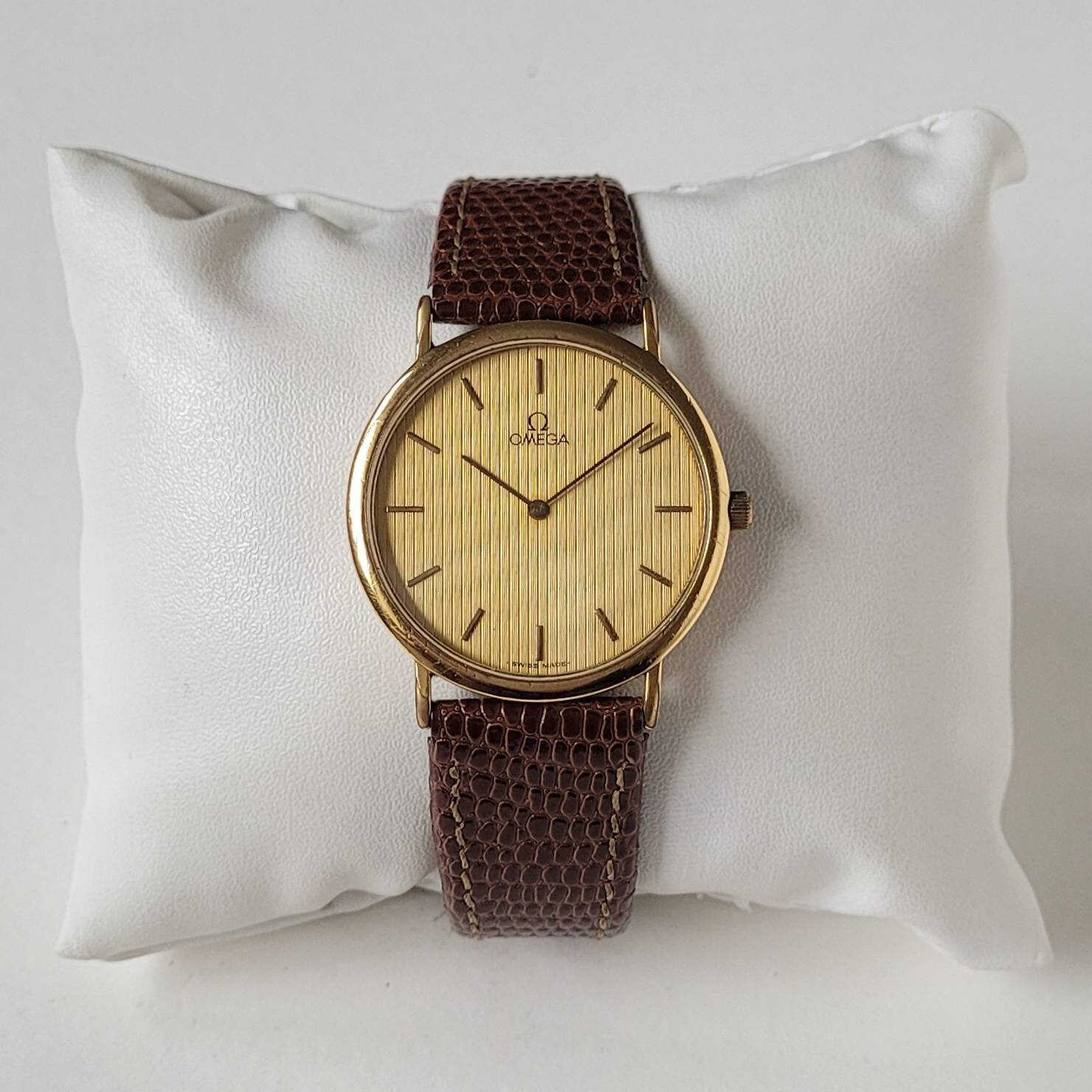 OMEGA　DE　VILLE　　VINTAGE Vintage OMEGA De Ville Black Dial Manual Winding Men's Watch