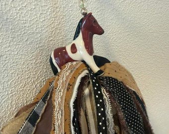 Adorno de borla de caballo: Shaker reutilizado, decoración colgante de tela vintage