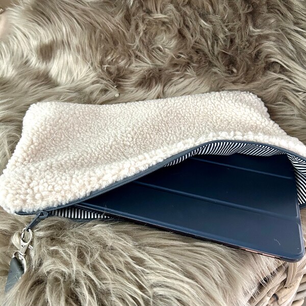 Teddystoff Tasche- Ideal für IPad-Reader-Kulturtasche- Make up Tasche- Teddytasche- Plüsch Tasche-
