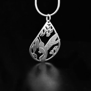 Canadian First Nations, uitgesneden sterlingzilveren mini-kolibriehanger, inheemse inheemse sieraden, Tahltan Nation