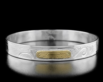 Premières nations canadiennes, argent sterling sculpté à la main et or 14 carats 3/8" orque bracelet, bijoux indigènes indigènes, Kwakwaka'wakw