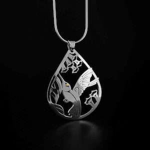 Canadian First Nations, uitgesneden sterlingzilver en 14 kt gouden kolibriehanger, inheemse inheemse sieraden, Tahltan Nation