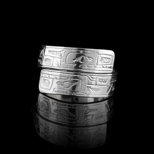 Canadian First Nations, Hand Carved Sterling Silver 1/4&quot; Orca Wrap Ring, Indigenous Native Jewellery, Coast Salish