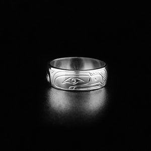 Canadian First Nations, Hand Carved Sterling Silver 1/4&quot; Raven Ring, Indigenous Native Jewellery, Coast Salish