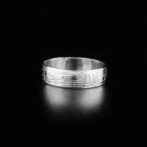 Canadian First Nations, Hand Carved Sterling Silver 1/4&quot; Wolf Ring, Indigenous Native Jewellery, Coast Salish