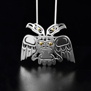 Primeras Naciones Canadienses, Colgante de Águila Bicéfala Recortada en Plata de Ley y Oro de 14 K, Joyería Indígena Nativa, Nación Tahltan