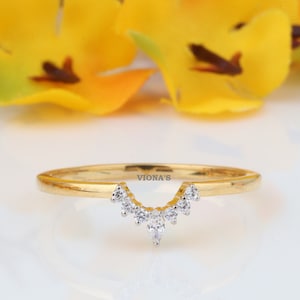 Art Deco Curved Moissanite Wedding Band, Delicate Stacking Band, Unique Chevron Band, V Shape Matching Band, Dainty Anniversary Gifts/Ring
