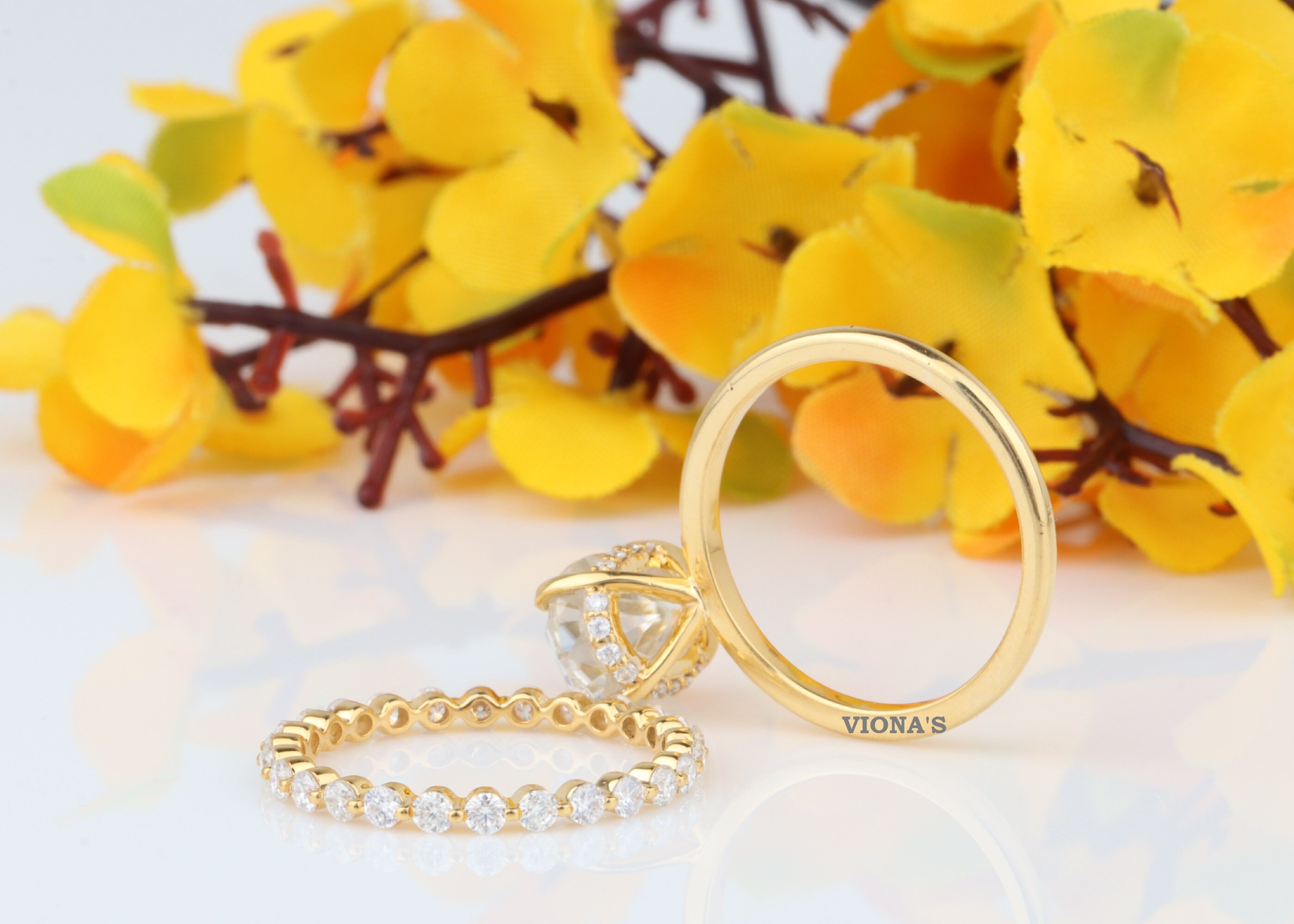 Oval Cut Moissanite Engagement Ring Set 18k Gold Wedding Ring Set Round ...