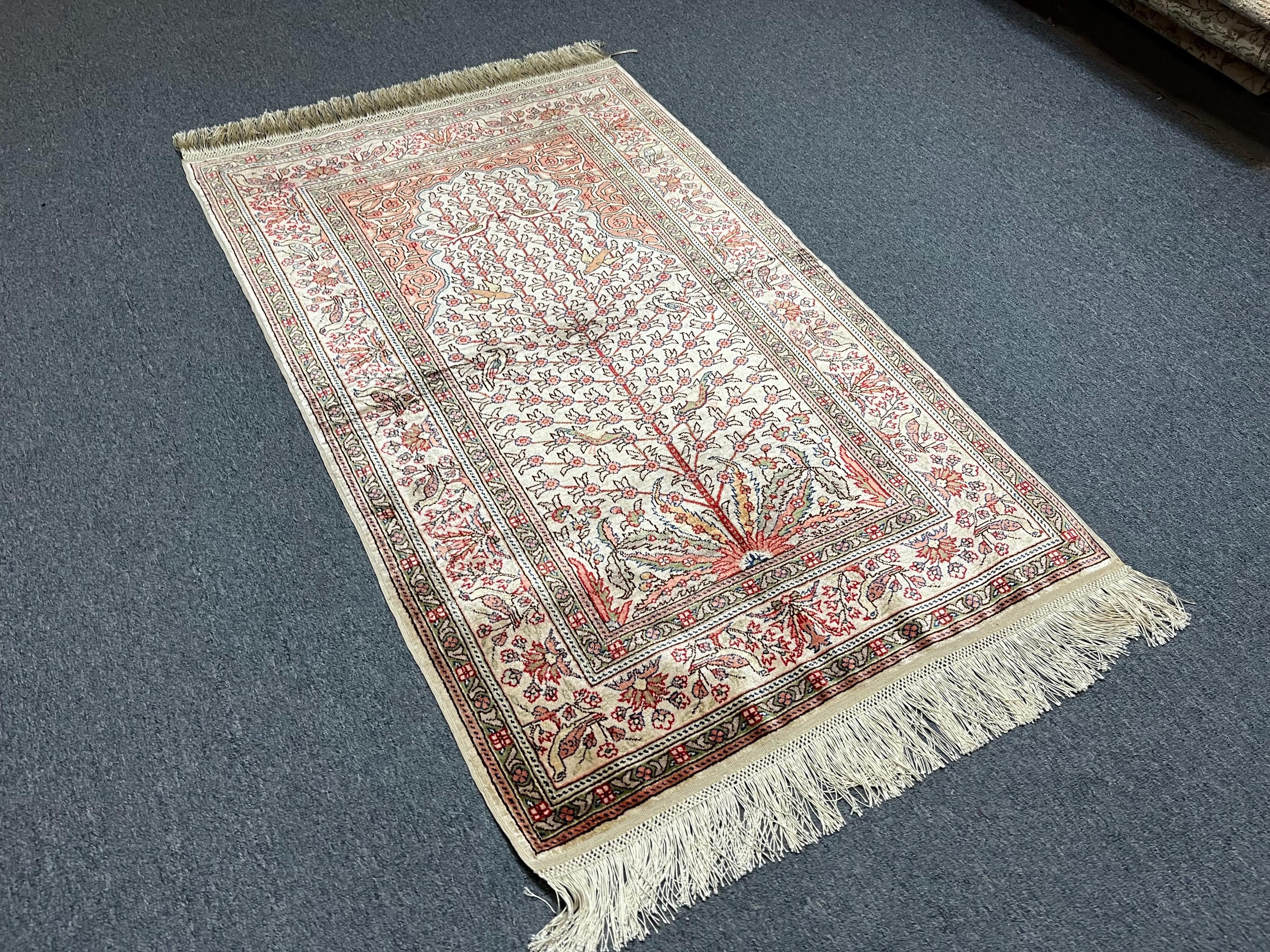 Hereke silk rug - Etsy 日本