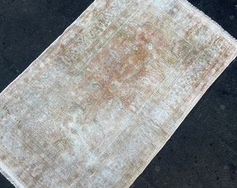 Vintage Turkish Oushak Rug: 2'x3' Silk on Wool Anatolian Carpet, CODE SML541