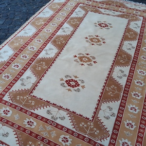 Oversize Turkish Oushak Rug: Vintage Wool Living Room Rug (6&#39;5&quot;x8&#39;5&quot;)