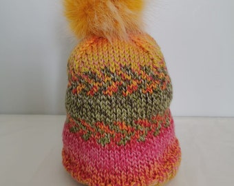 Adult knitted tuque