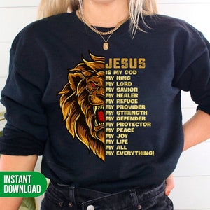 Puede incluir: Una sudadera negra con un gr&aacute;fico de le&oacute;n y el texto "JESUS IS MY GOD MY KING MY LORD MY SAVIOR MY HEALER MY REFUGE MY PROVIDER MY STRENGTH MY DEFENDER MY PROTECTOR MY PEACE MY JOY MY LIFE MY ALL MY EVERYTHING!"