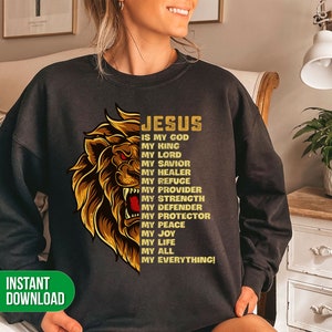 Puede incluir: Sudadera negra con un gr&aacute;fico de le&oacute;n y el texto "JESUS IS MY GOD MY KING MY LORD MY SAVIOR MY HEALER MY REFUGE MY PROVIDER MY STRENGTH MY DEFENDER MY PROTECTOR MY PEACE MY JOY MY LIFE MY ALL MY EVERYTHING!"